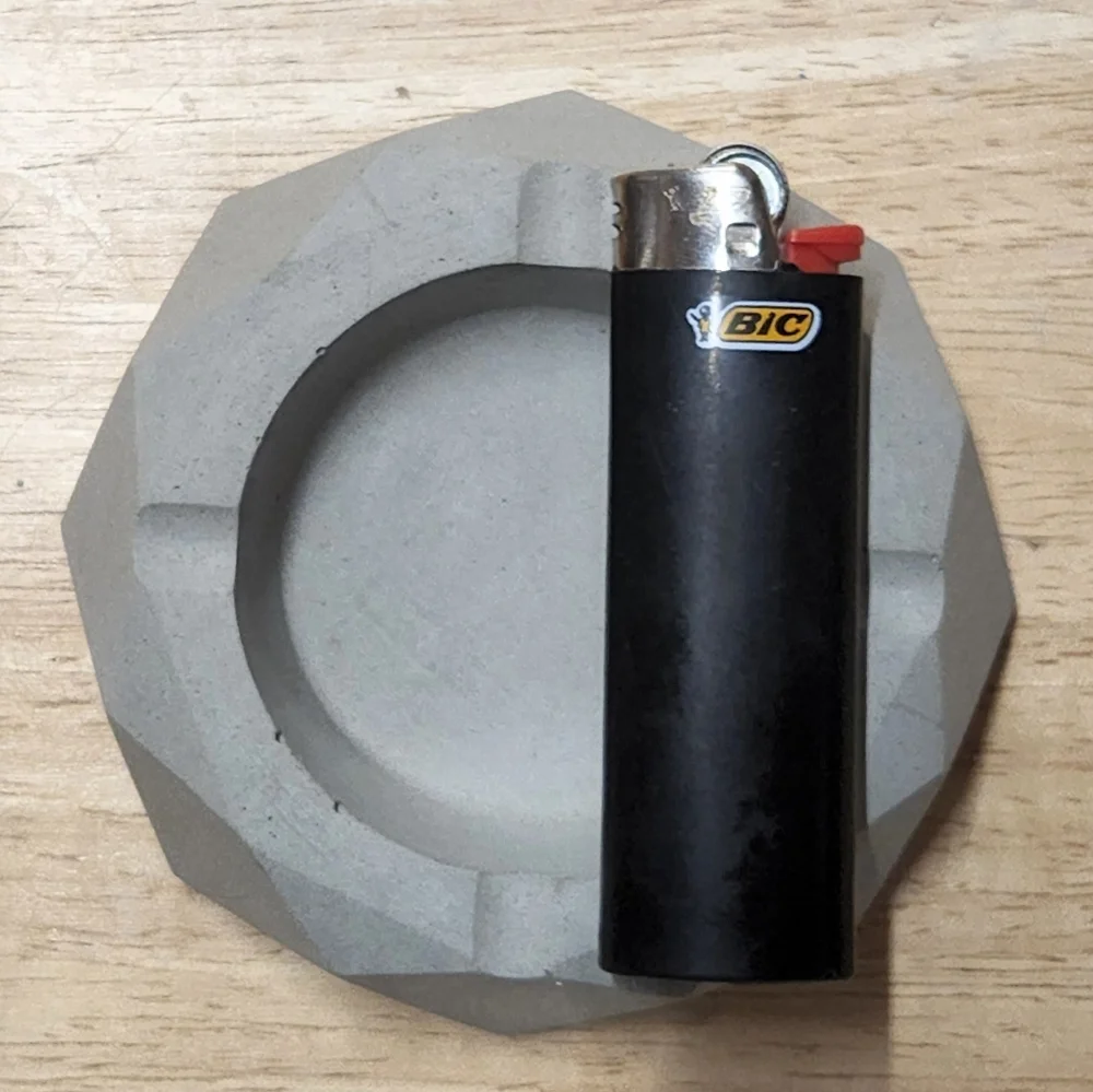 Concrete Ashtray New - Picture 5 of 8